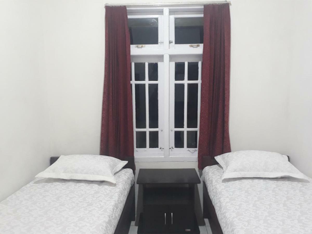 Bumimi Homestay Painan Exterior foto