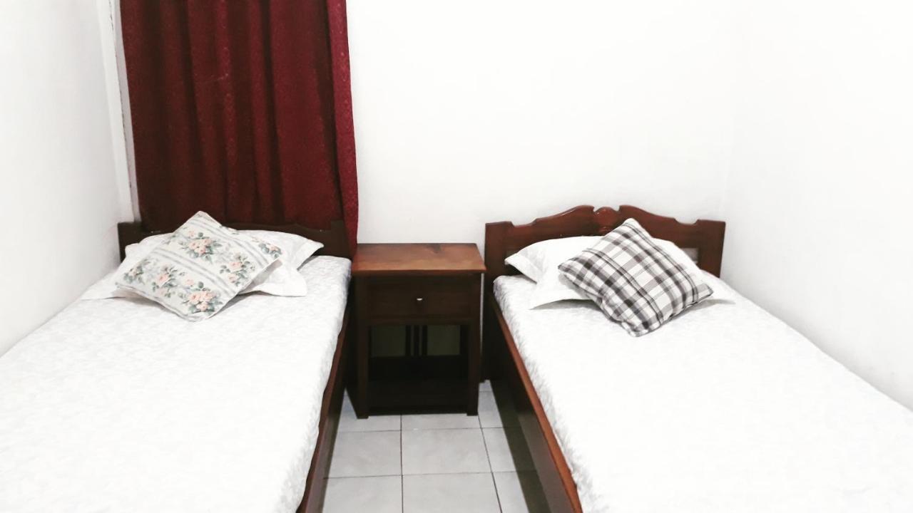 Bumimi Homestay Painan Exterior foto